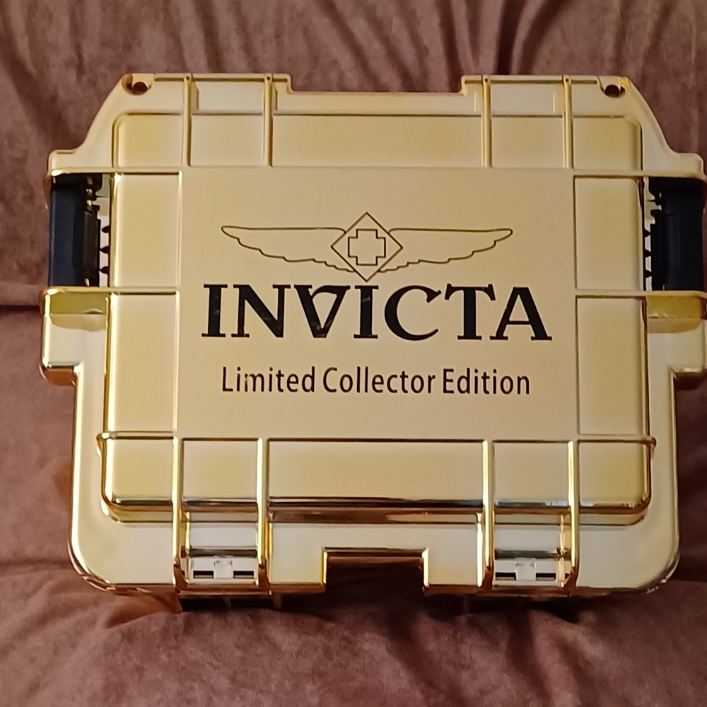 Invicta Collectors Edition
